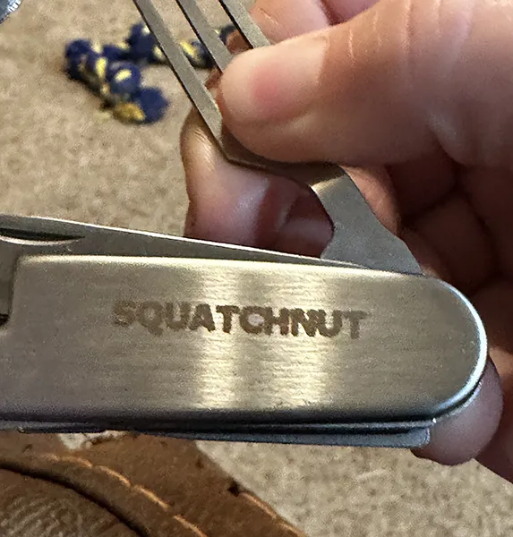 squatchnut knife engraved